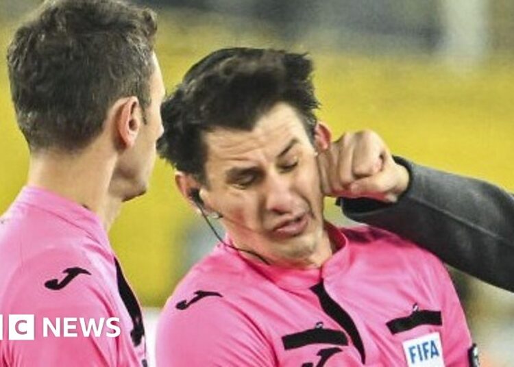 How a referee being punched closed down Turkish football