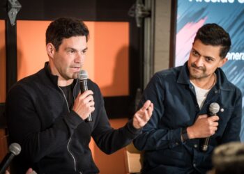 Mamoon Hamid and Ilya Fushman of Kleiner Perkins: “More than 80%” of pitches now involve AI