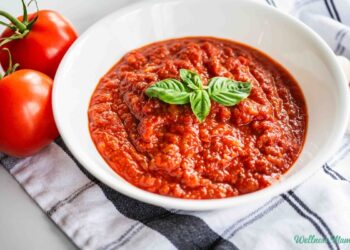 Authentic Spaghetti Sauce Recipe (Fresh or Canned Tomatoes)