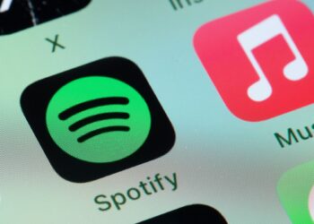 Spotify submits an update to show pricing information to iOS users in EU