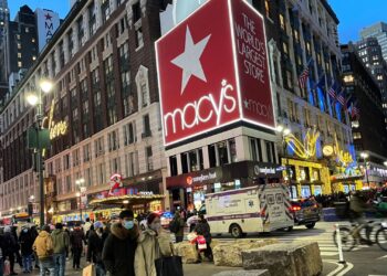 Macy’s settles proxy fight with activist Arkhouse, adds two directors