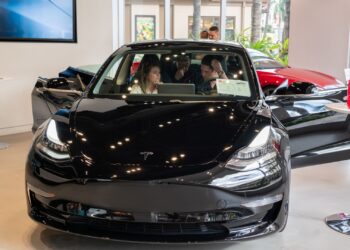 Why Hawaii is becoming a leader in U.S. EV adoption